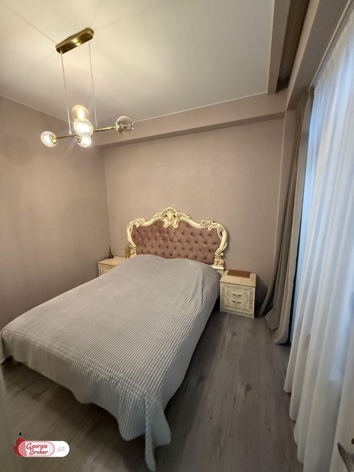 იყიდება ახალი გარემონტებული 2 ოთახიანი ბინა